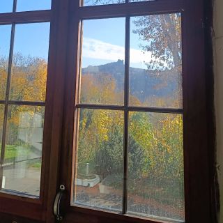 Zase zpátky v práci, ale ty pohledy z dílny... Ty se neomrzí...přesně v duchu "Dovolená každý den🌿". Jaké roční období...